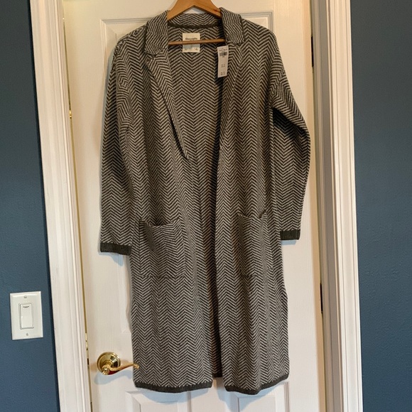 Abercrombie & Fitch Sweaters - NWT small grey duster cardigan. Abercrombie.